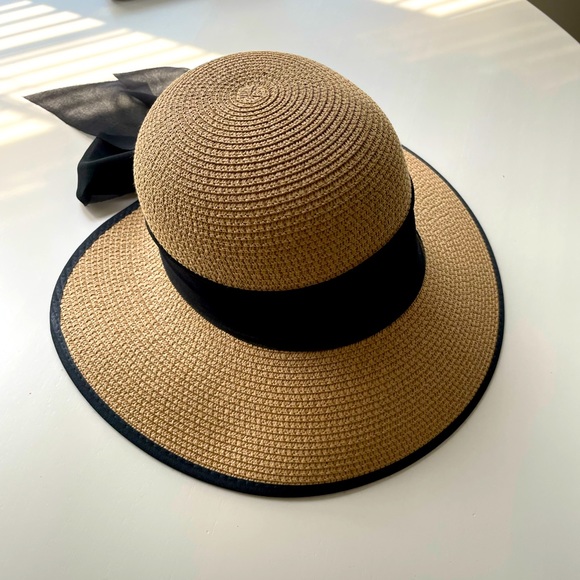 Straw hat - Picture 2 of 3
